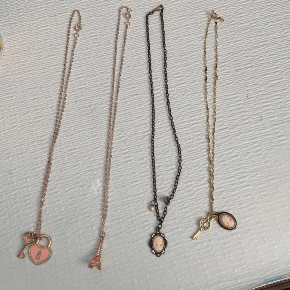 Necklace set